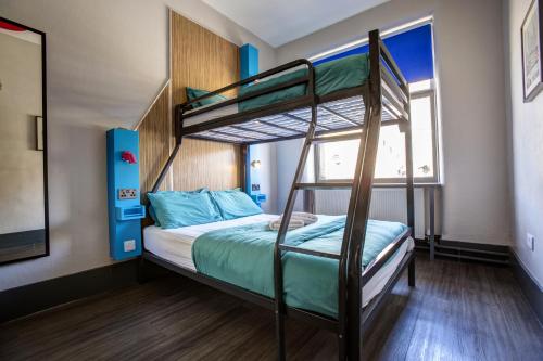 1 doppelbett oder 2 einzelbetten, gemeinschaftsbad