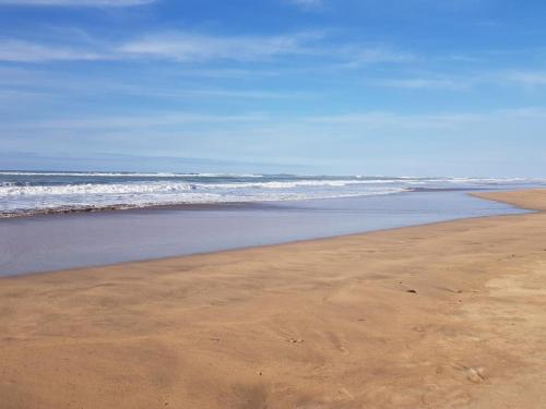 Beach, Blanca Beach vue laterale sur mer, avec wifi in Sidi Rahal