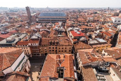 PADOVA TOWER 13TH FLOOR - image 14