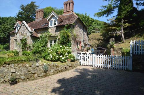 1 Apse Castle Cottages, , Isle of Wight