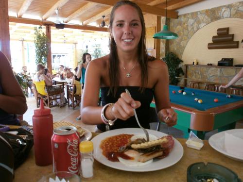 Vanessa Hotel - image 12