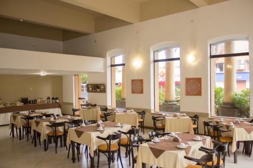 Hrana in pijača, Asuncion Palace in Encarnacion