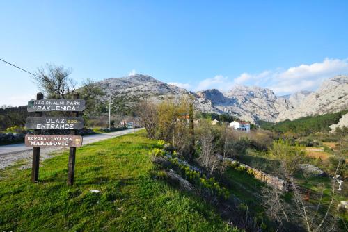 Apartments Paklenica - Accommodation - Starigrad-Paklenica