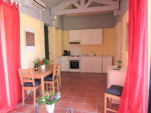Barbati Beach Apartments - image 4
