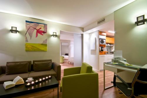 B-aparthotel Montgomery - image 4