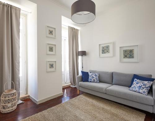 Love inn Bairro Alto, Лиссабон