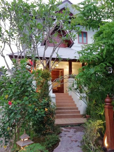 Rich Garden House Hotel - 숙소 외관