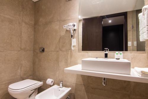 Hotel Ciudadano Suites - image 2