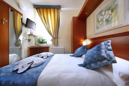 1 double bed
