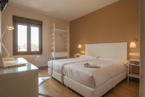 Hotel Los Cigarrales - image 8