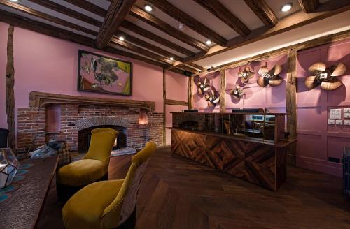 Hotels Near The Pound Canterbury Triphobo The Falstaff In Canterbury