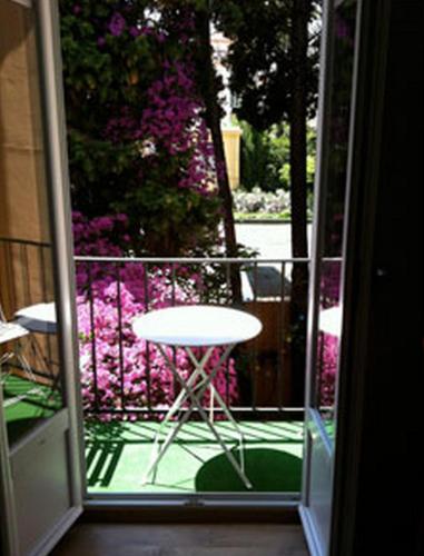 beranda/teres, Little Palace in Nice