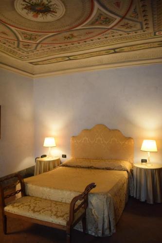 Palazzo Tucci Residenza d'epoca - image 5