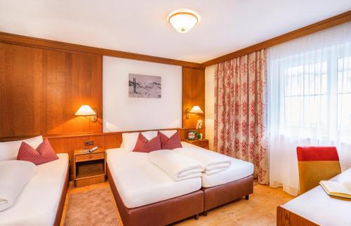 Hotel Garni Chasa Sulai - image 4