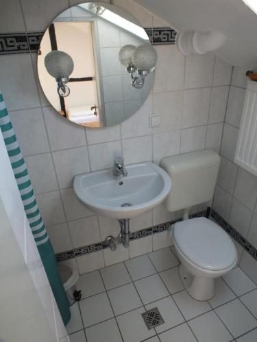 Hostel 45 - image 10