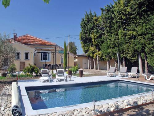 Spacious Holiday Home in Provence with Private Pool - Location saisonnière - L'Isle-sur-la-Sorgue