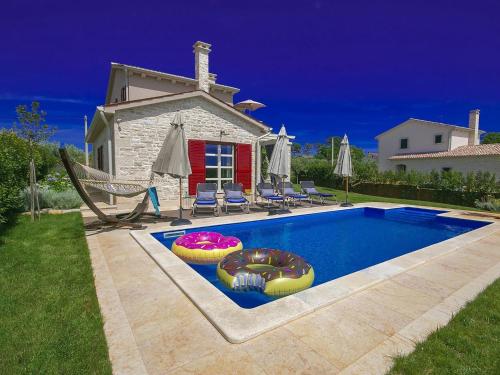  Holiday Home Emily, Unterkunft in Lašći