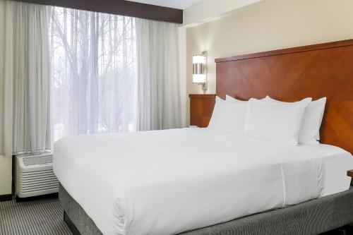 King Room with Sofa Bed - High Floor