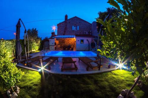 Luxury villa with a swimming pool Punta kriza Cres - 3488