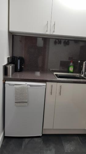 Somerset House Apartments - image 7
