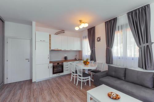 Apartments Monte Re - main image