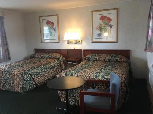 Budget Inn Clearfield Budget Inn Clearfield is conveniently located in the popular Clearfield area. Featuring a complete list of amenities, guests will find their stay at the property a comfortable one. To be found at the 