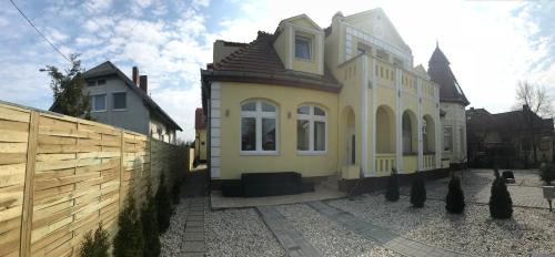  Corner Villa 4 in Siófok