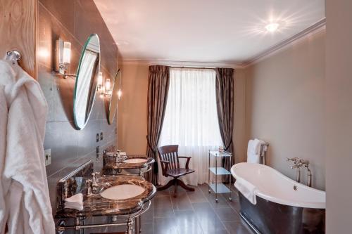 Southernhay House Hotel Room Type - Lovely & Luxury Room