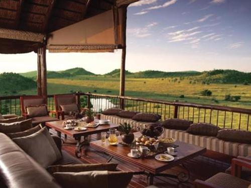 Tshukudu Bush Lodge Pilanesberg