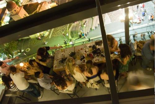 ア フォー アテネ ホテル