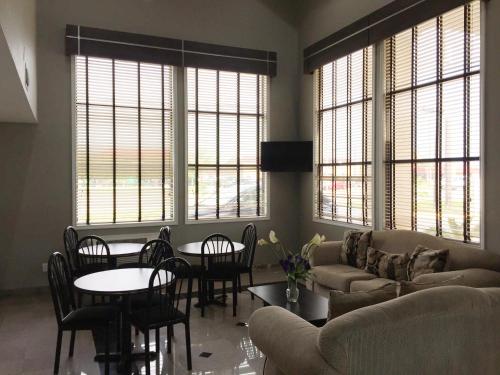 Előcsarnok, Americas Best Value Inn & Suites Mont Belvieu Houston in Mont Belvieu (TX)