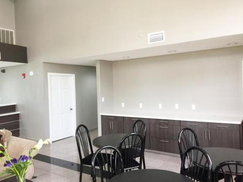 Előcsarnok, Americas Best Value Inn & Suites Mont Belvieu Houston in Mont Belvieu (TX)