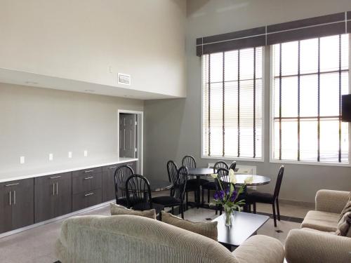 Americas Best Value Inn & Suites Mont Belvieu Houston in Mont Belvieu (TX)