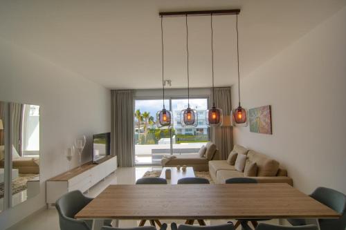 Erkély/terasz, Belaire 4 bedroom apartment in Bel-Air