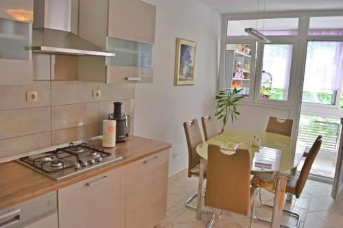 Beach apartment Ivanka in Omis