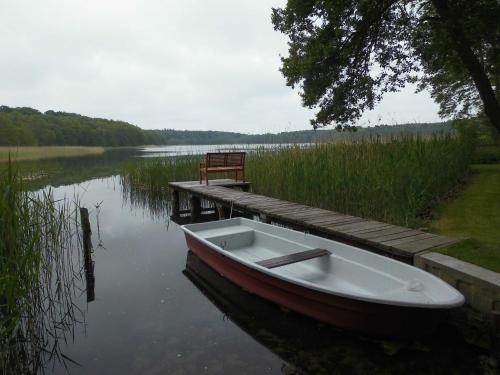 Försterhaus am Linowsee