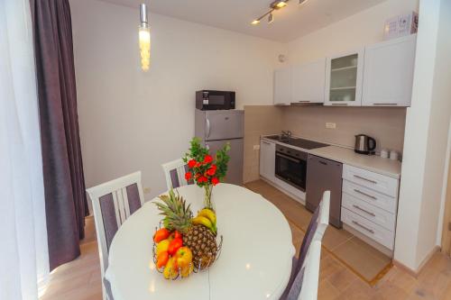 Opium Mar Apartments - image 3