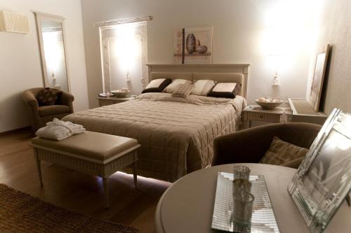 Heraclea House - image 8