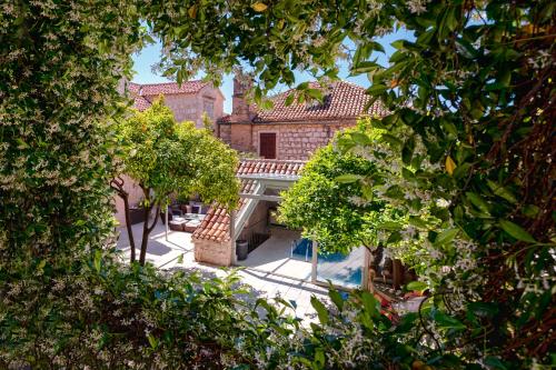 Heraclea House - image 6