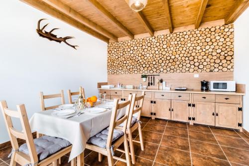 Green Resort Bran - image 10