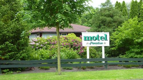 Motel Paradiso - image 2