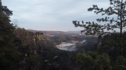 Krauterbaude 4.6km von Großer Hochhübelweg entfernt