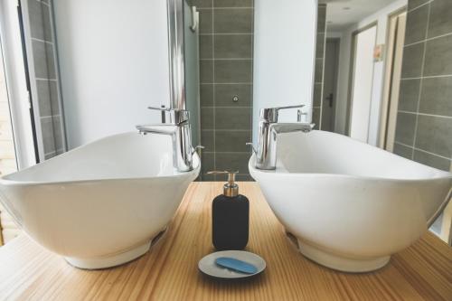 BodyGo Surfhouse Room Type - Double Room with Shared Bathroom BodyGo Surfhouse Room Type - Double Room with Shared Bathroom