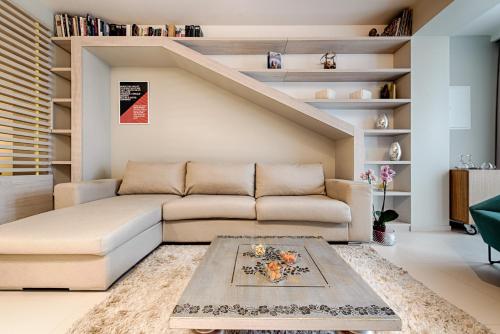 1 queen bed, 1 sofa bed