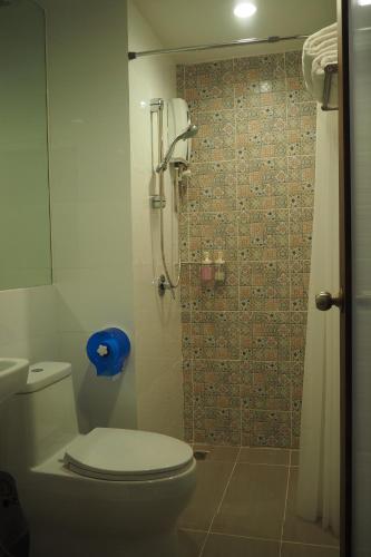 Bathroom, A3 Living in City Center