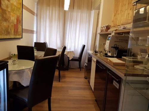 B&B 3Jolie - main image