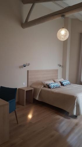 HOTEL LE CASTELET DES ALPILLES