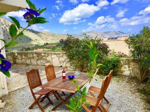  Enchanted Villa in 73007 Mouríon