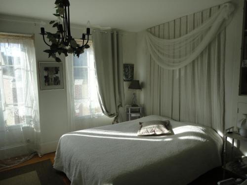 La Maison d'Hocquincourt - Tap to explore photos