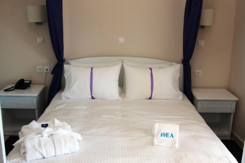 Thea Hotel - Studios & Suites